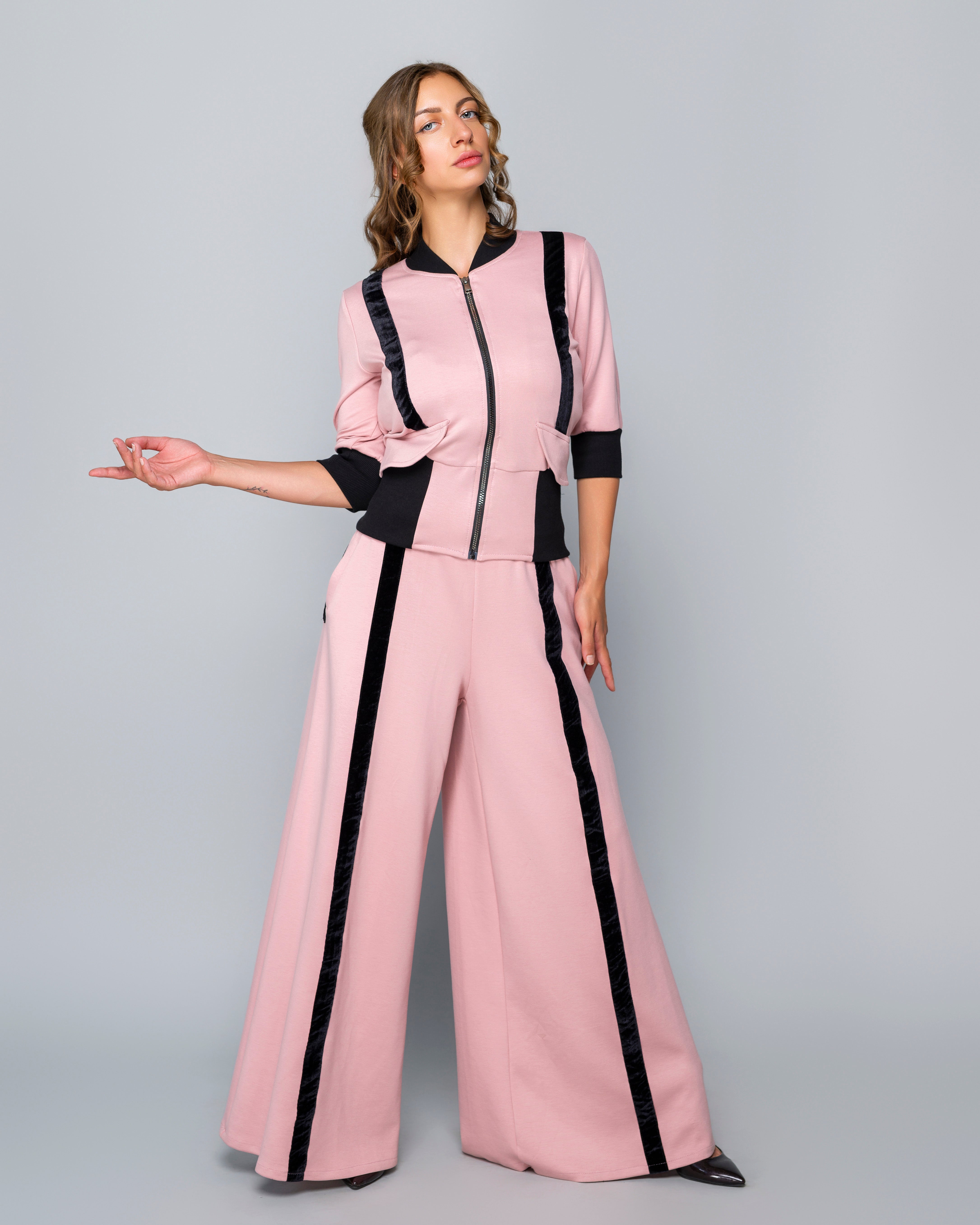 Екип "Power Rhythm Pink"
